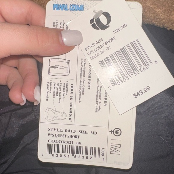 NWT Pearl Izumi Women’s Quest Short Black Padded cycling bike Shorts M Biking - Picture 9 of 13